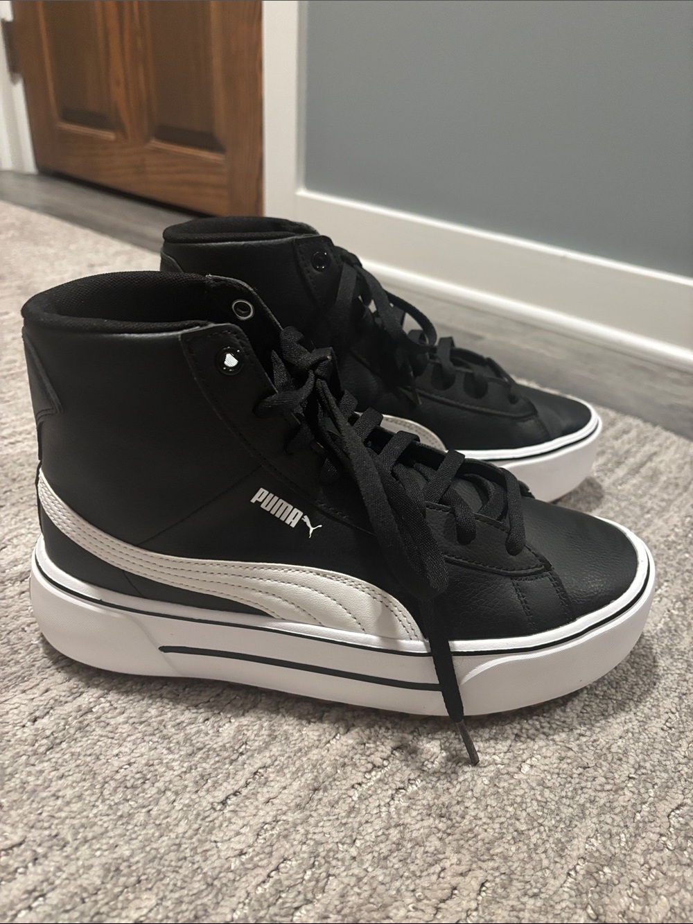 Puma Women’s Black and White High-Top Platform Sneakers size 7